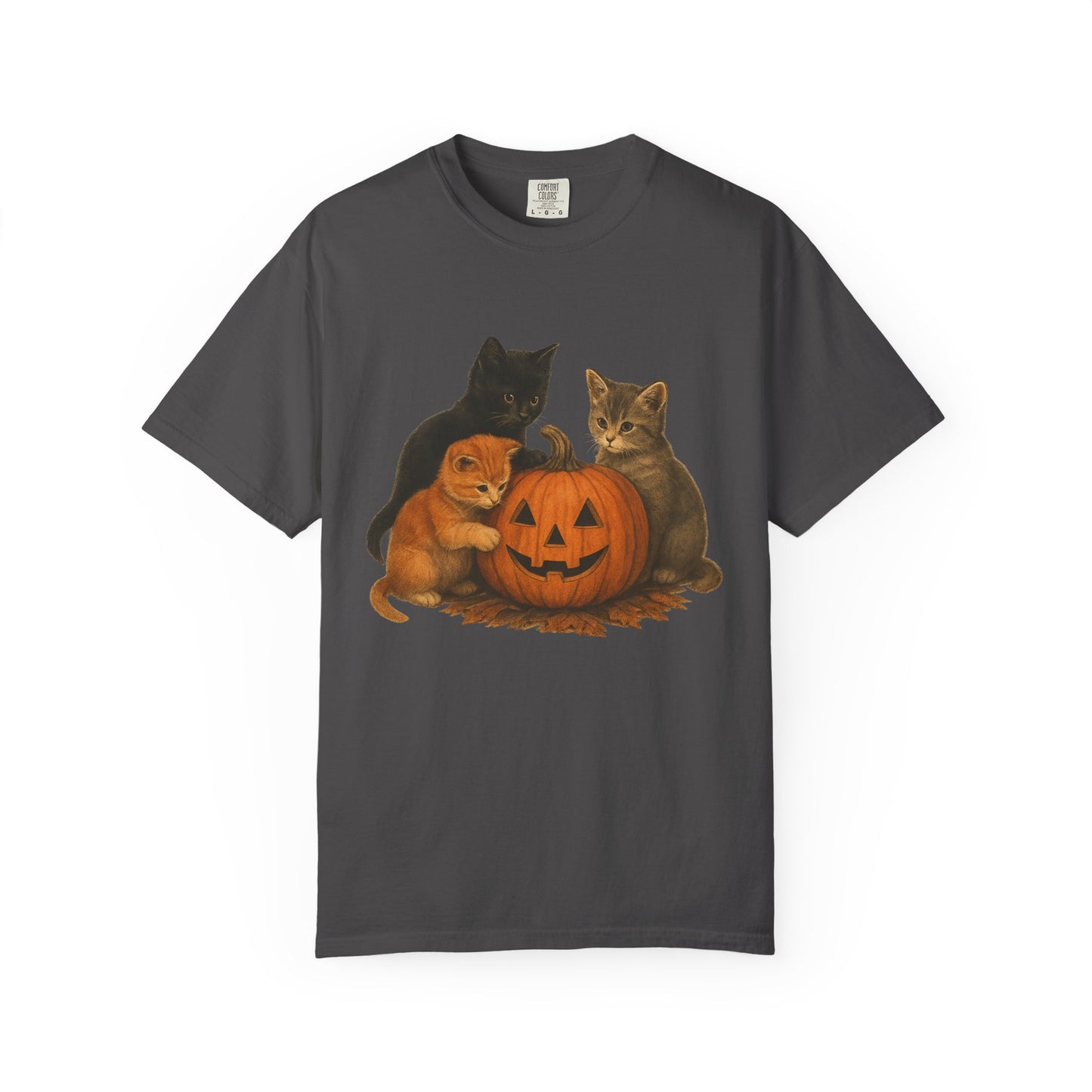 Kittens and Jack-O'-Lantern Vintage T-Shirt